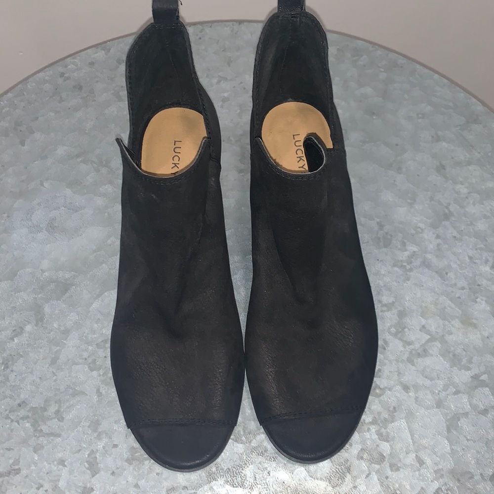 Cute 👗open toe booties